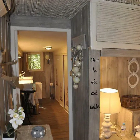 Le Machou Couette-café Le Cailar